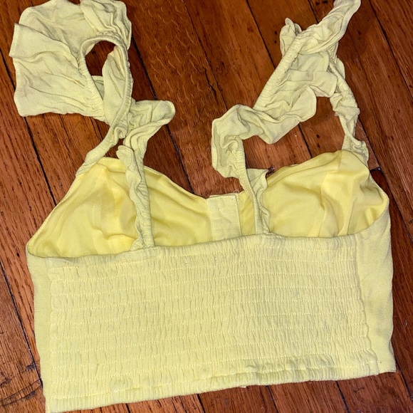 Crop Top with Ruffle Sleeves - Picture 3 of 3